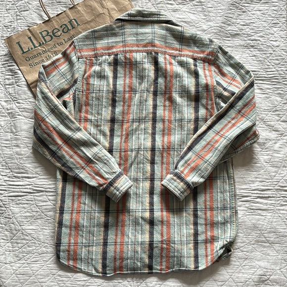 LL Bean Thick Cotton Shirt - Picture 8 of 9